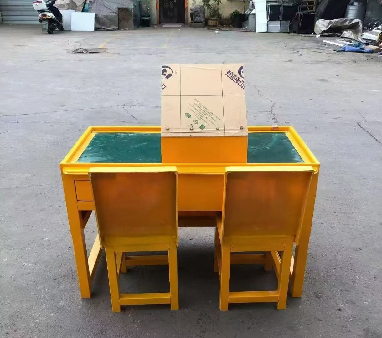 逊克防静电导通桌井下煤矿火工品发放桌：危险品流转的安全守护者